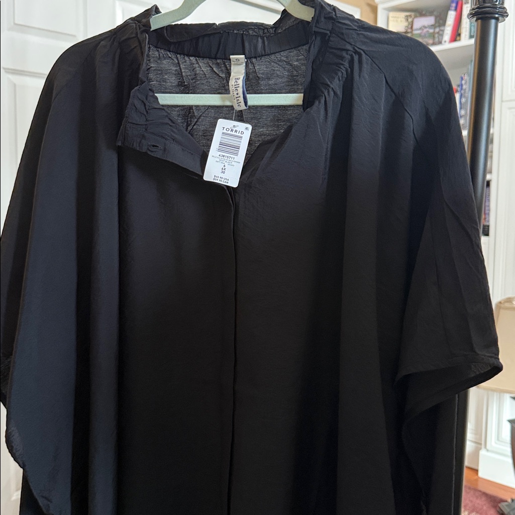 Torrid Belle Isle Black Tunic Top Nwt Super Light Dolman Sleeves